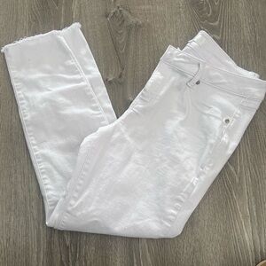 1822 white denim, never worn. Size 16, fit smaller.